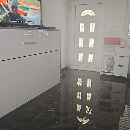 Jadranka Mali Nebrizevac